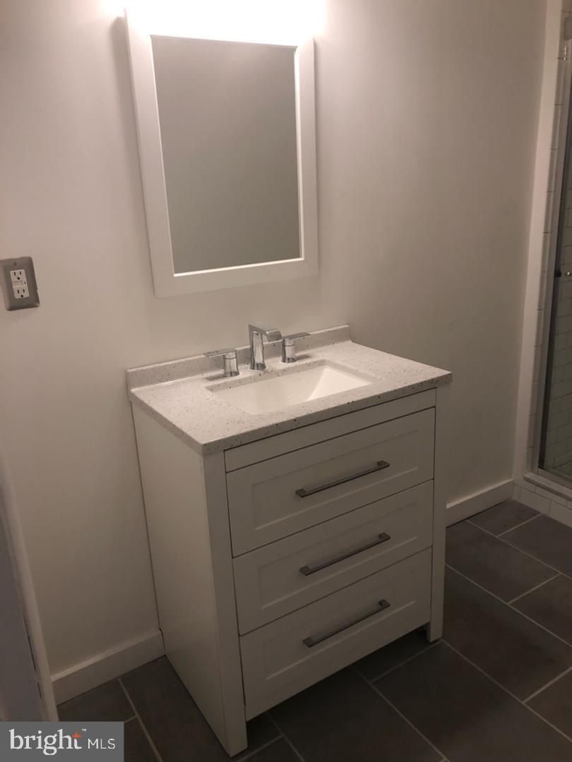 308 Market Street, Unit 2 Philadelphia, PA 19106 - Photo 19 of 22