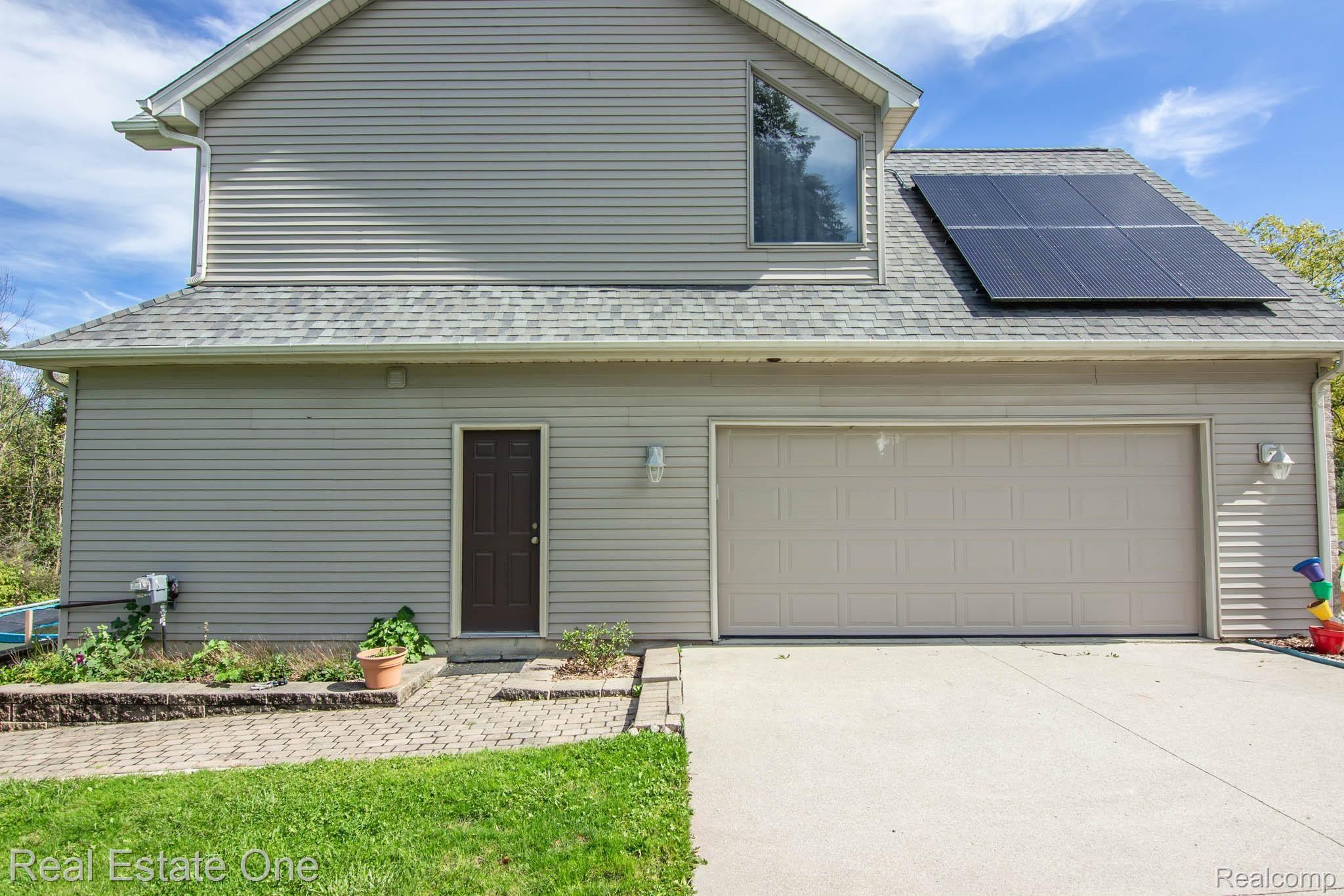 12101 Green Road Goodrich, MI 48438 - Photo 30 of 38 031_Garage_12101Green.jpg