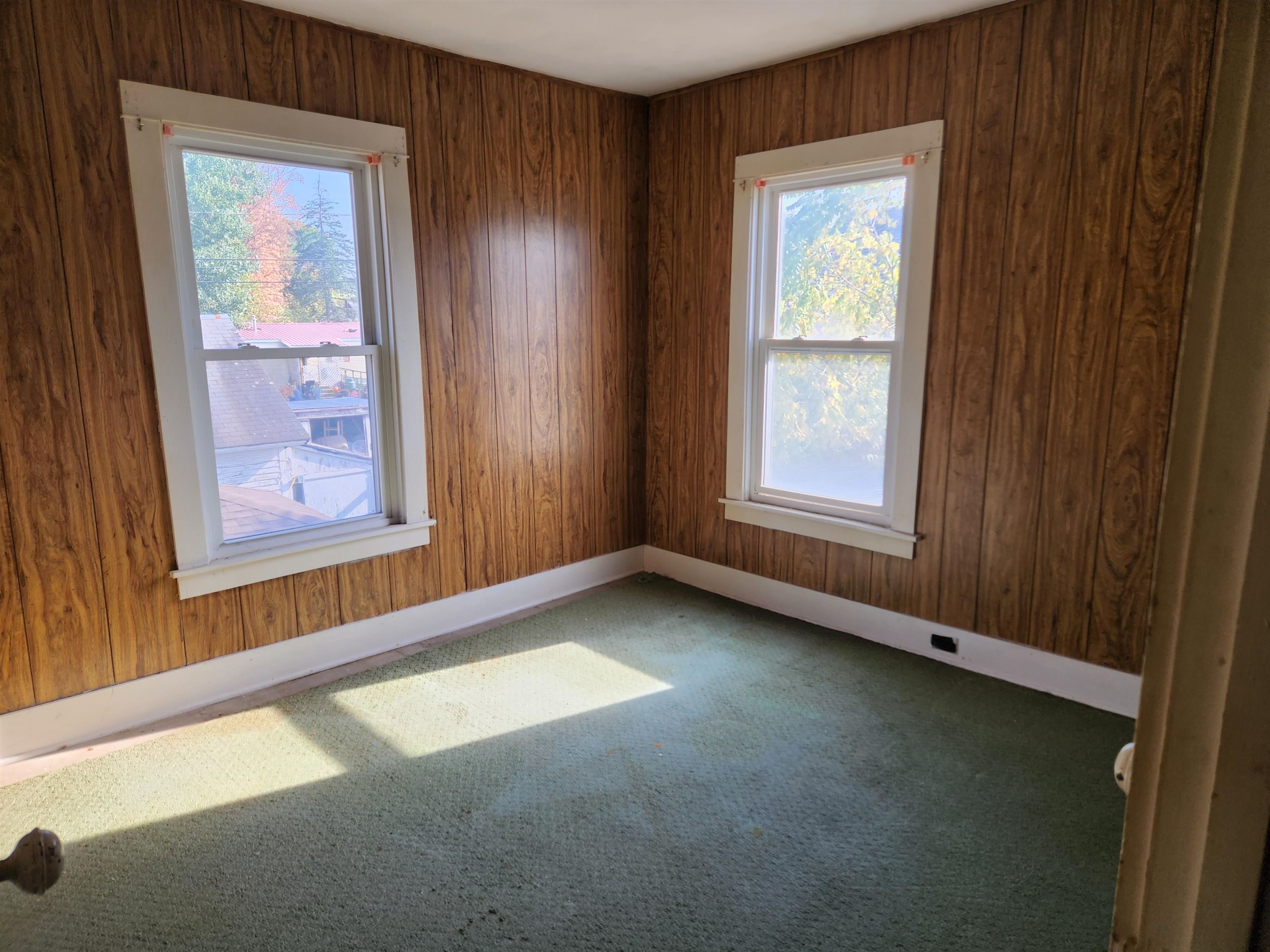 19 Norton Avenue Poultney, VT 05764 - Photo 5 of 9