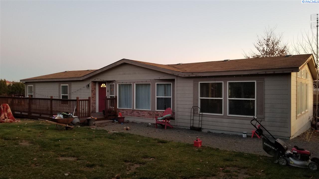 1430 Grandview Pavement Road Grandview, WA 98930 - Photo 1 of 1 Gallery Image 1