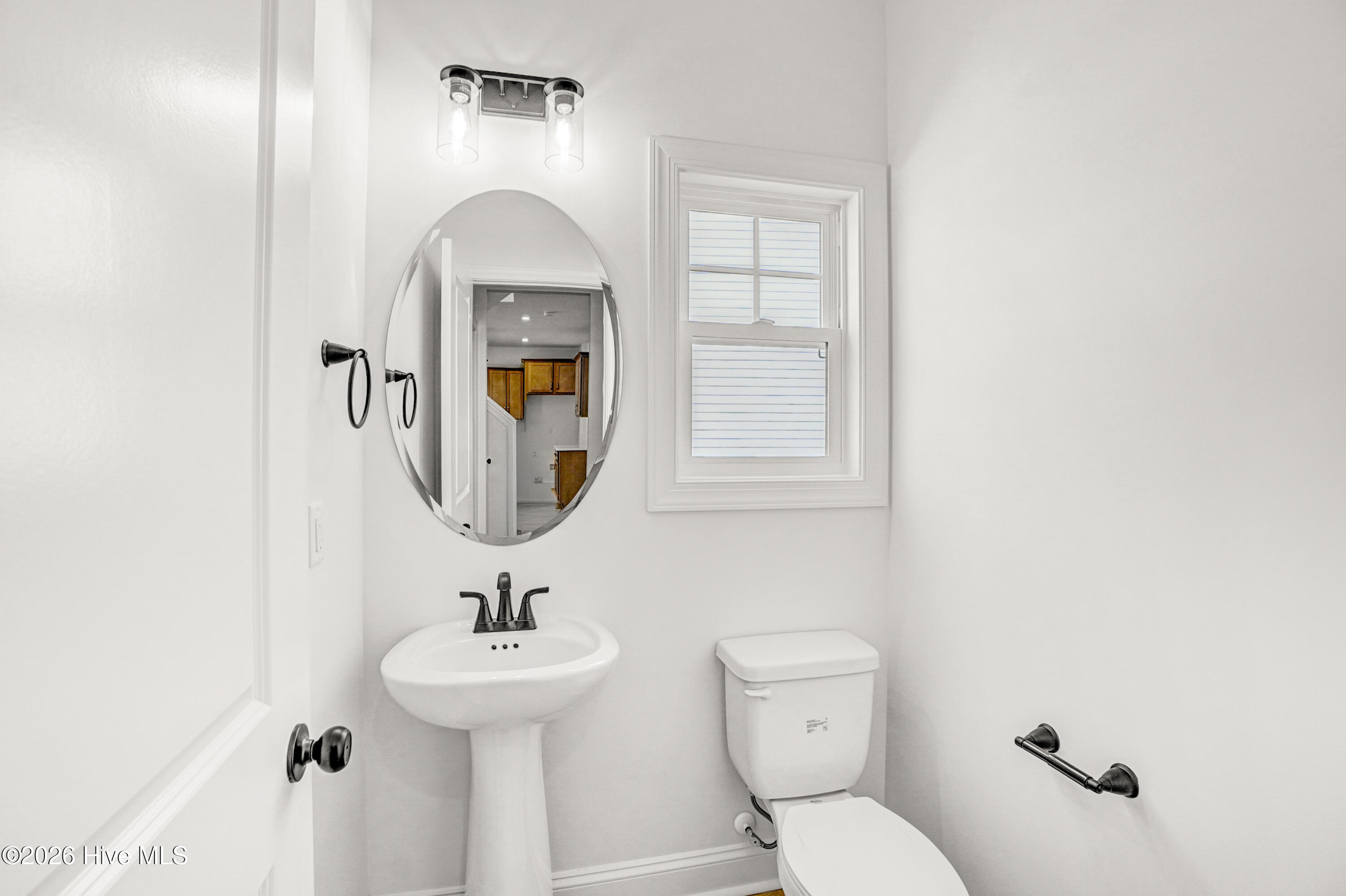 430 Albion Court Carthage, NC 28327 - Photo 11 of 39 Powder Room