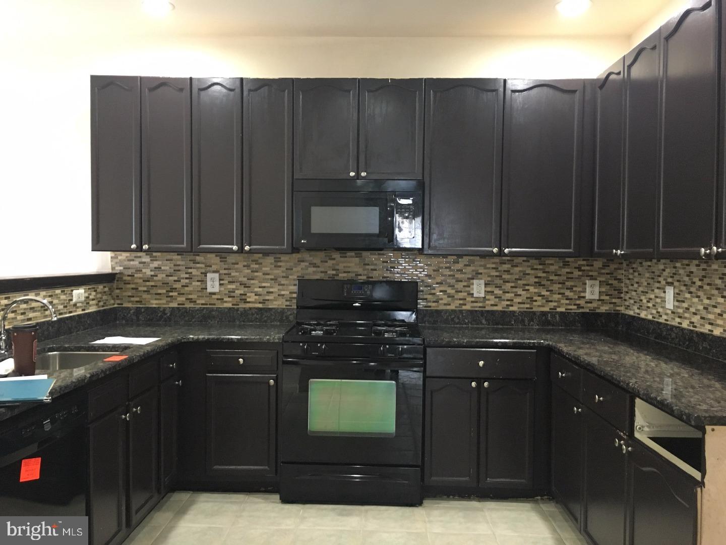 99 Windingbrook Road Bordentown, NJ 08505 - Photo 3 of 23 Kitchen