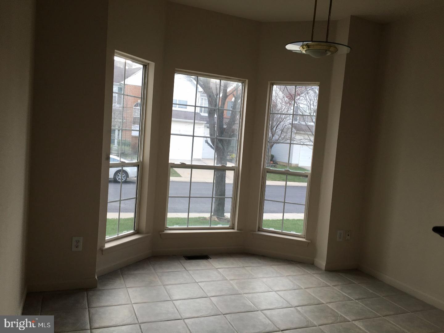 99 Windingbrook Road Bordentown, NJ 08505 - Photo 4 of 23 Breakfast Room