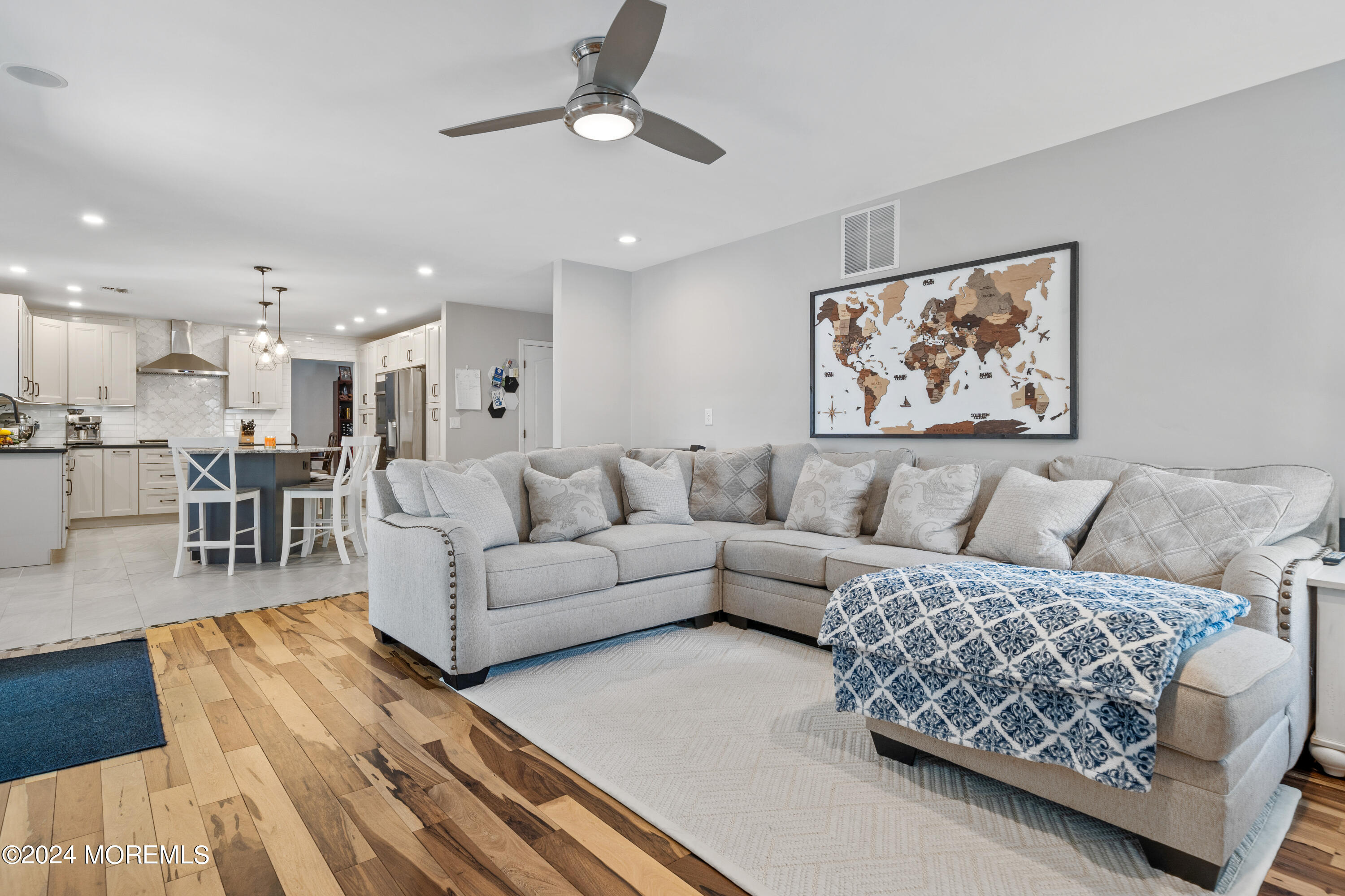 128 Commodore Road Manahawkin, NJ 08050 - Photo 8 of 43 18