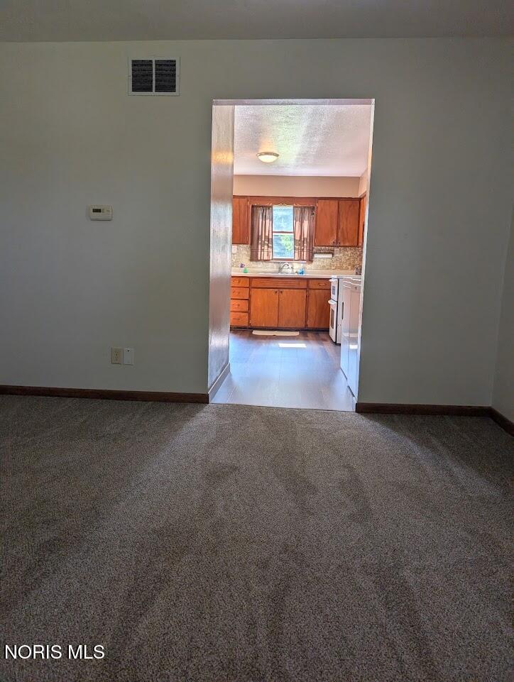 2048 South Berkey Southern Road Swanton, OH 43558 - Photo 9 of 25 1000008041