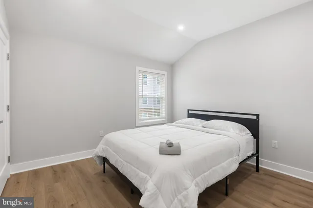 $5,000 | 2918 17th Street South, Arlington, VA 22204