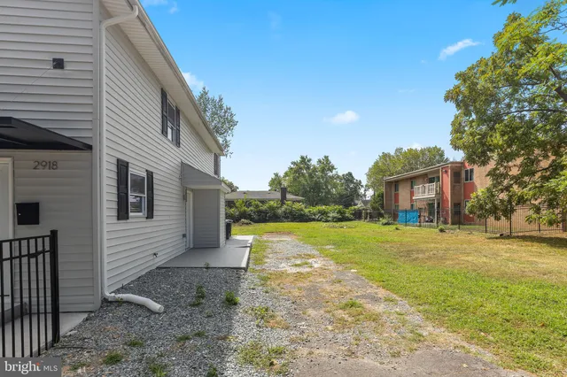 $5,000 | 2918 17th Street South, Arlington, VA 22204