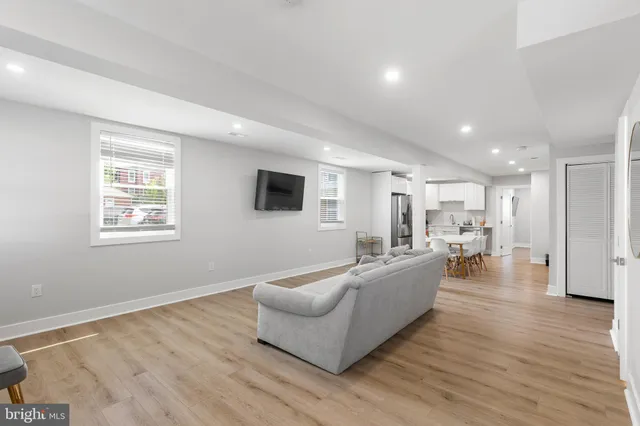 $5,000 | 2918 17th Street South, Arlington, VA 22204