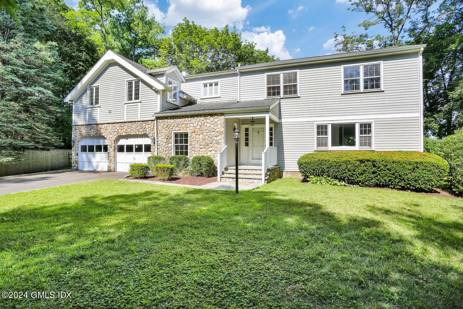 24 Juniper Lane Riverside, CT 06878 - Photo 30 of 35 24 Juniper Ln Riverside CT-large-004-028