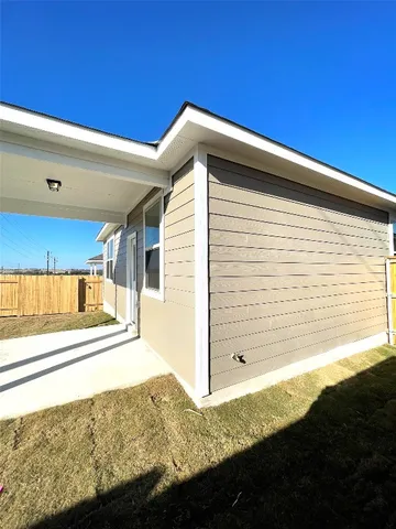 $1,800 | 121 Old Stagecoach Road, Jarrell, TX 76537