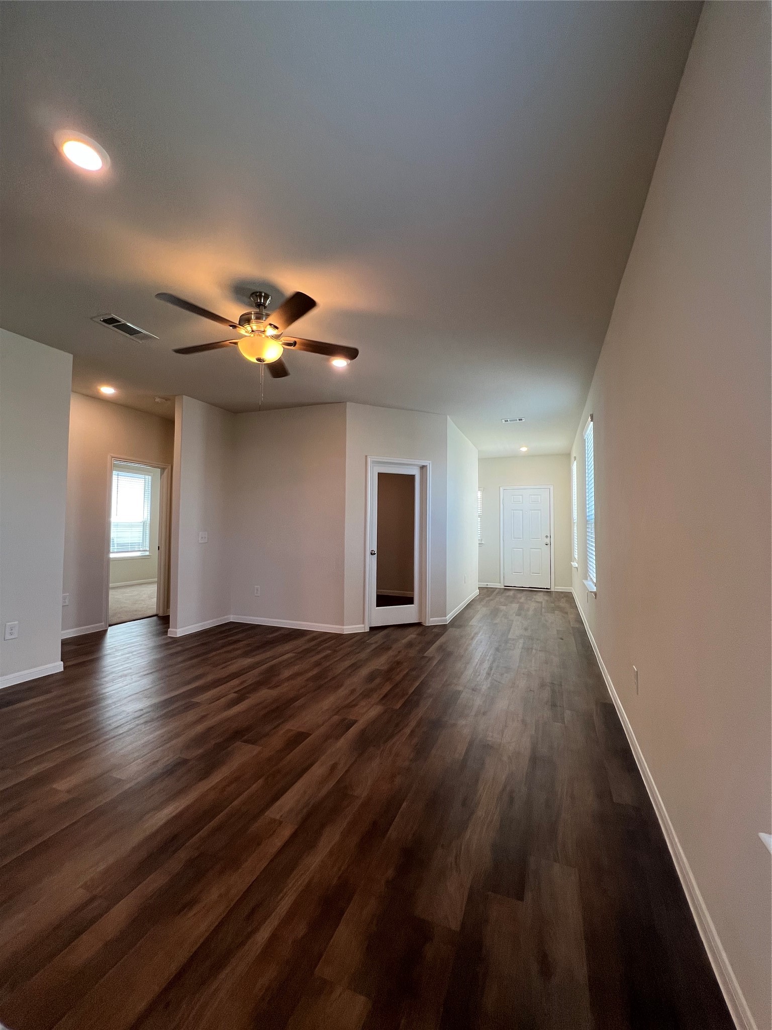 4410 Rushing Ridge Court Houston, TX 77069 - Photo 8 of 29 Gallery Image 8