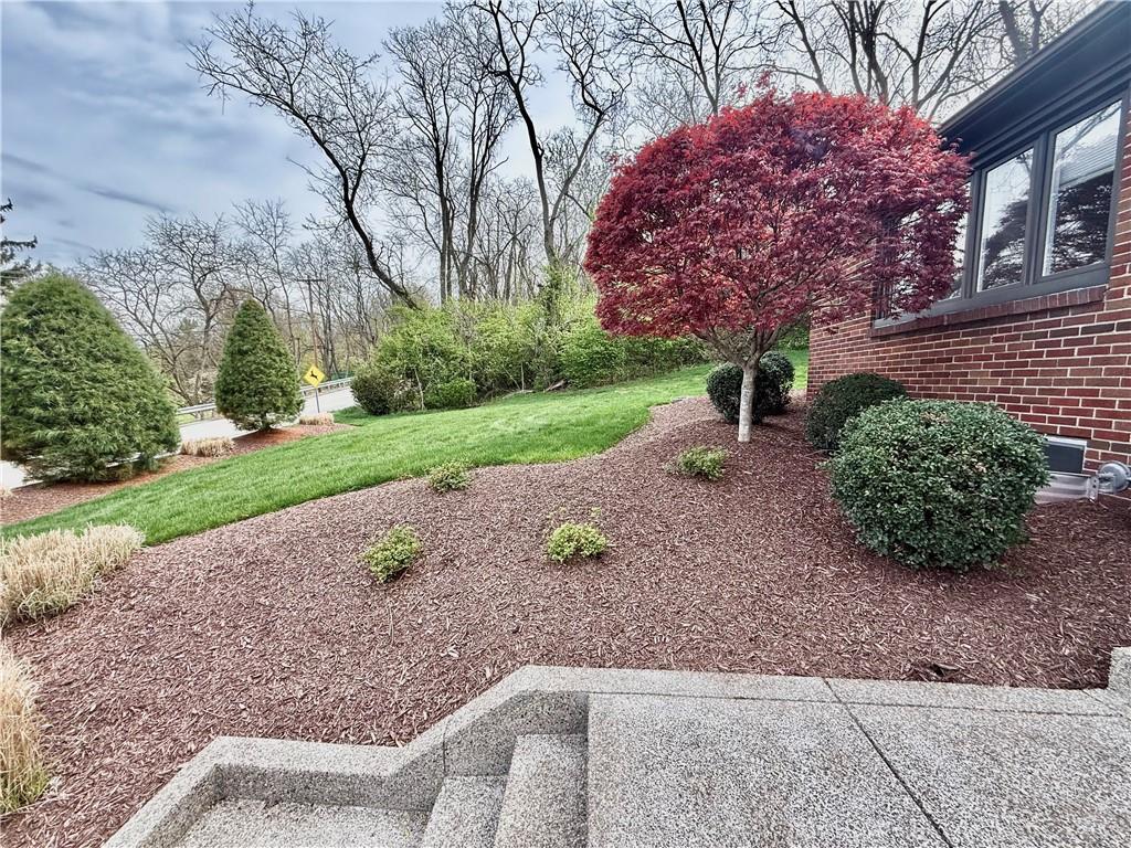 211 Lesnett Road Pittsburgh, PA 15241 - Photo 5 of 37