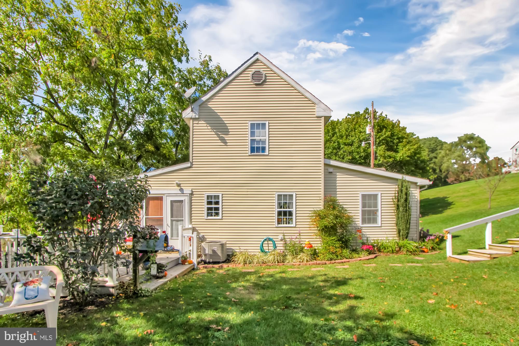 254 West Maple Lawn Road New Park, PA 17352 - Photo 2 of 50 Gallery Image 2