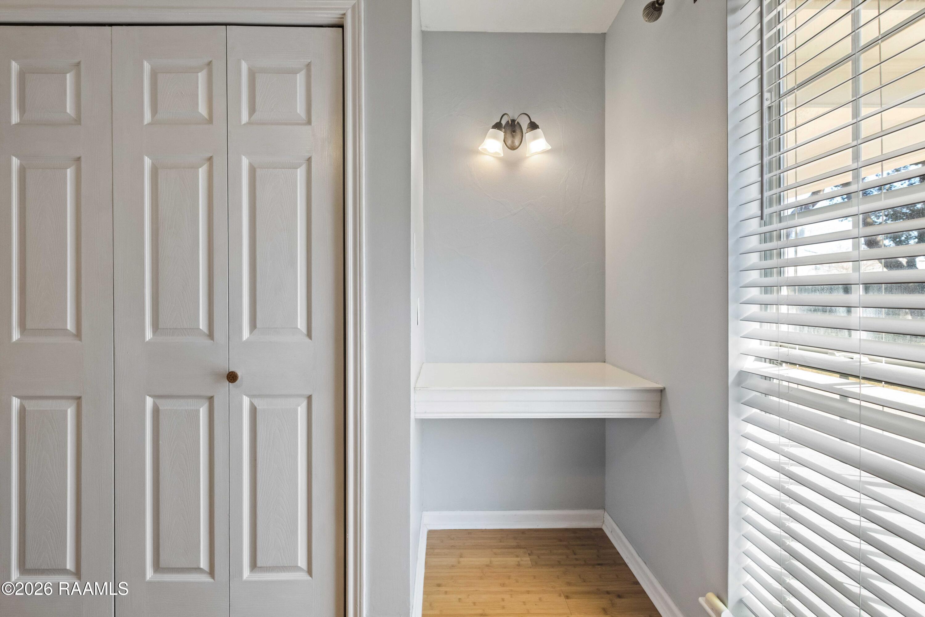 102 Pear Tree Circle Broussard, LA 70518 - Photo 23 of 28 Bedroom 3 built-in desk