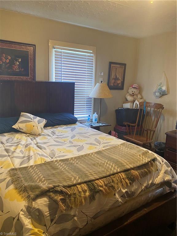 228 Friendly Avenue High Point, NC 27260 - Photo 6 of 12 Gallery Image 6