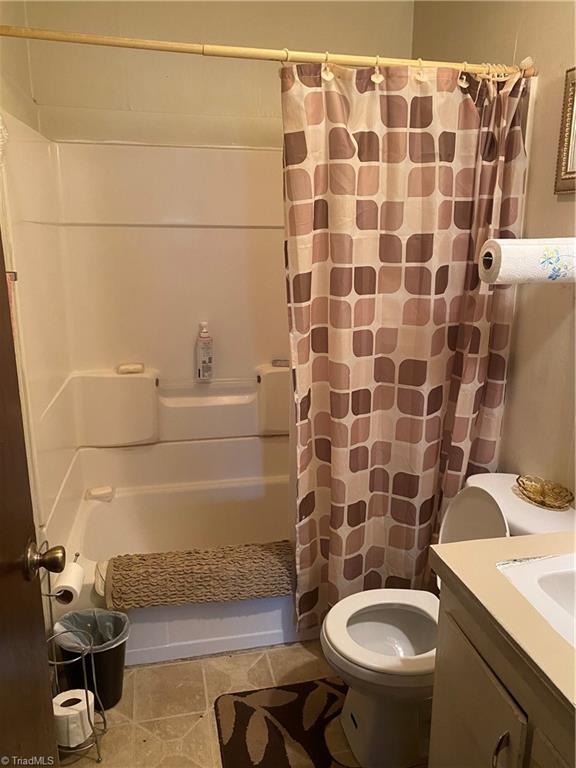 228 Friendly Avenue High Point, NC 27260 - Photo 10 of 12 Gallery Image 10