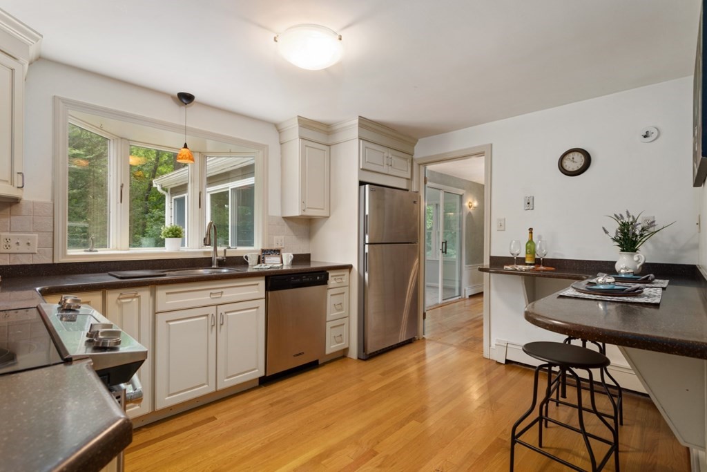105 Gleason Road Reading, MA 01867 - Photo 13 of 40 Gallery Image 13