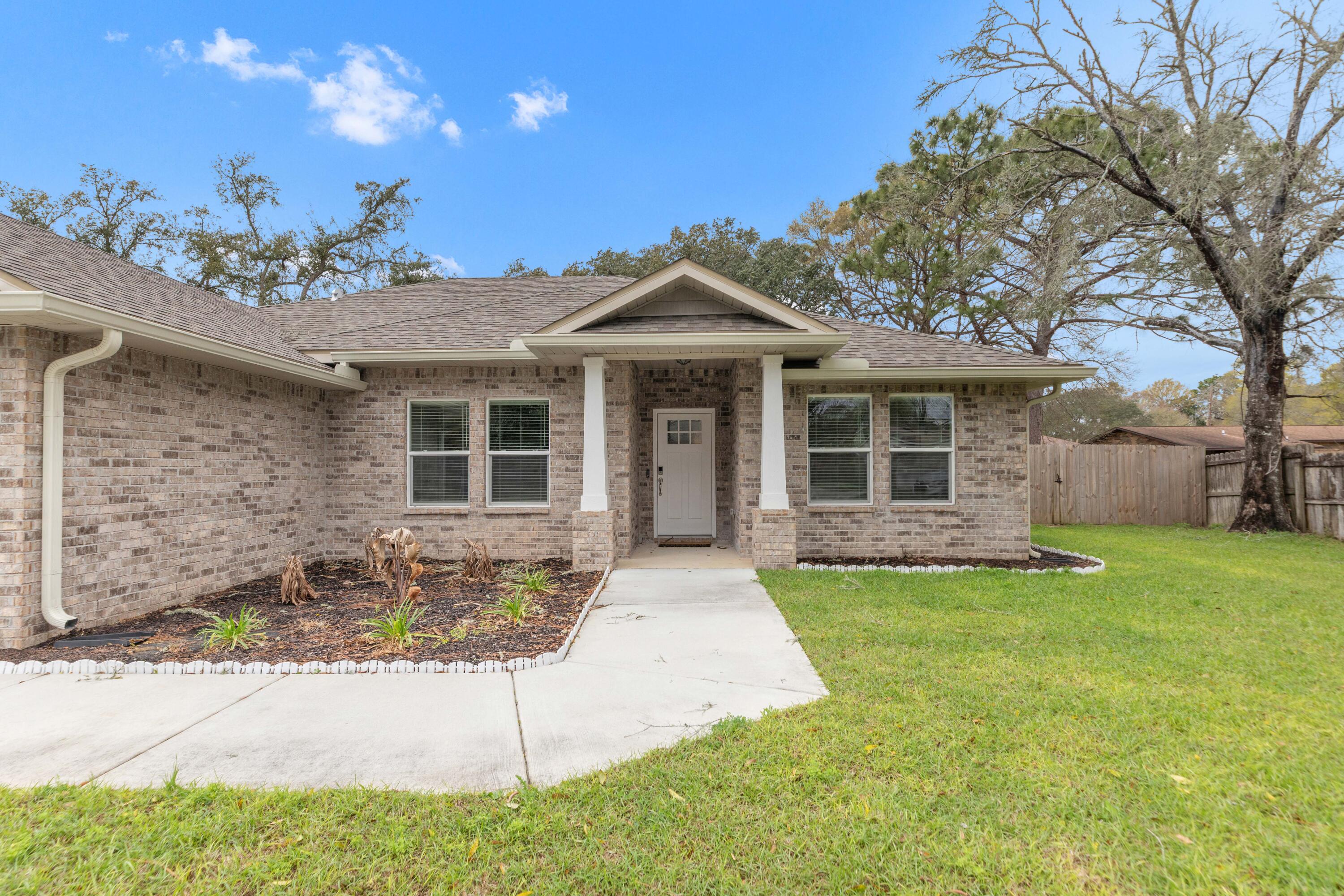 1201 Forest Heights Road Fort Walton Beach, FL 32547 - Photo 2 of 33 1 (4)