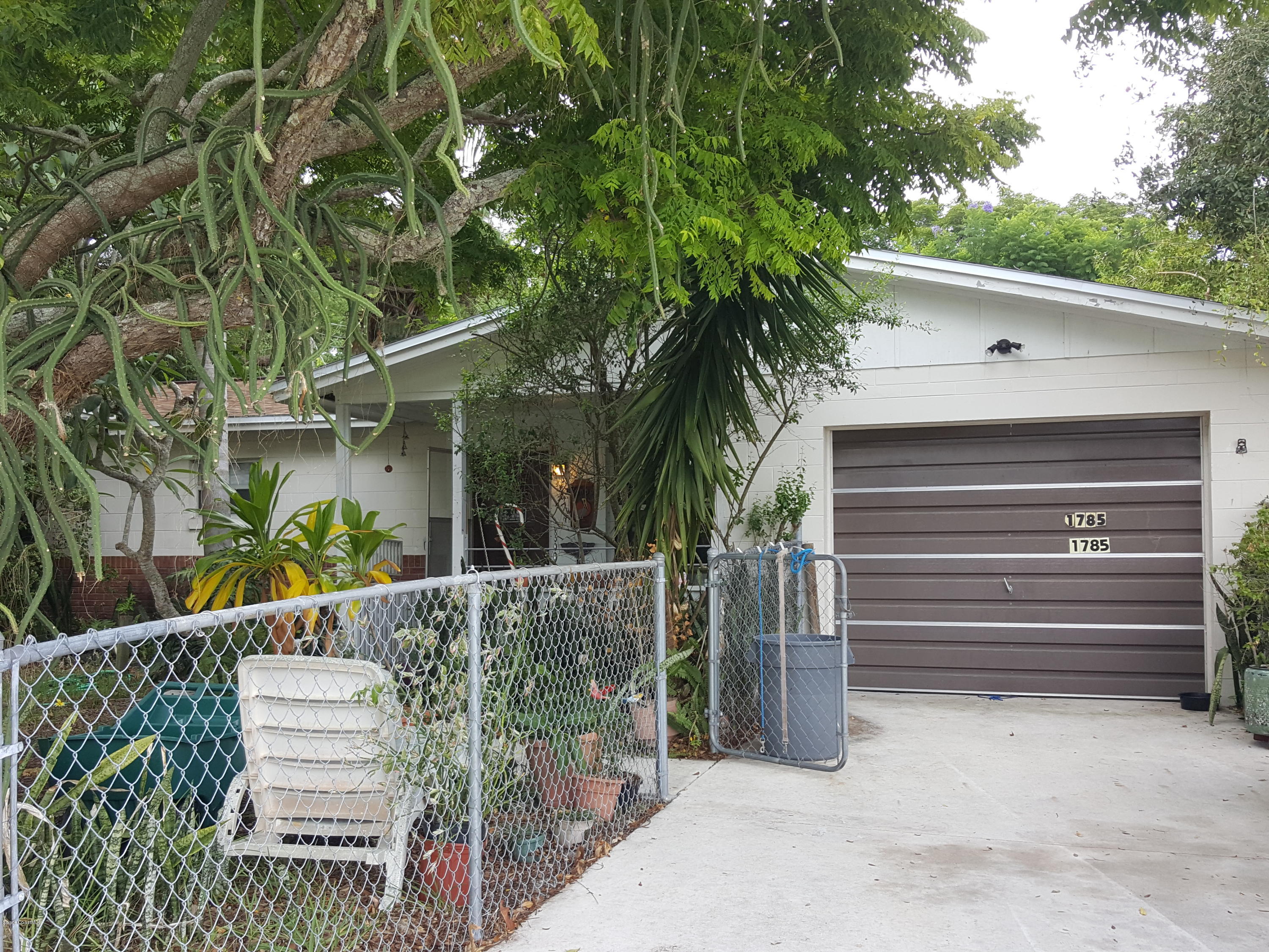 1785 Vía Roma Merritt Island, FL 32952 - Photo 1 of 7 20160718_114305