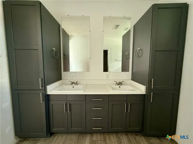 a bathroom with a bathtub