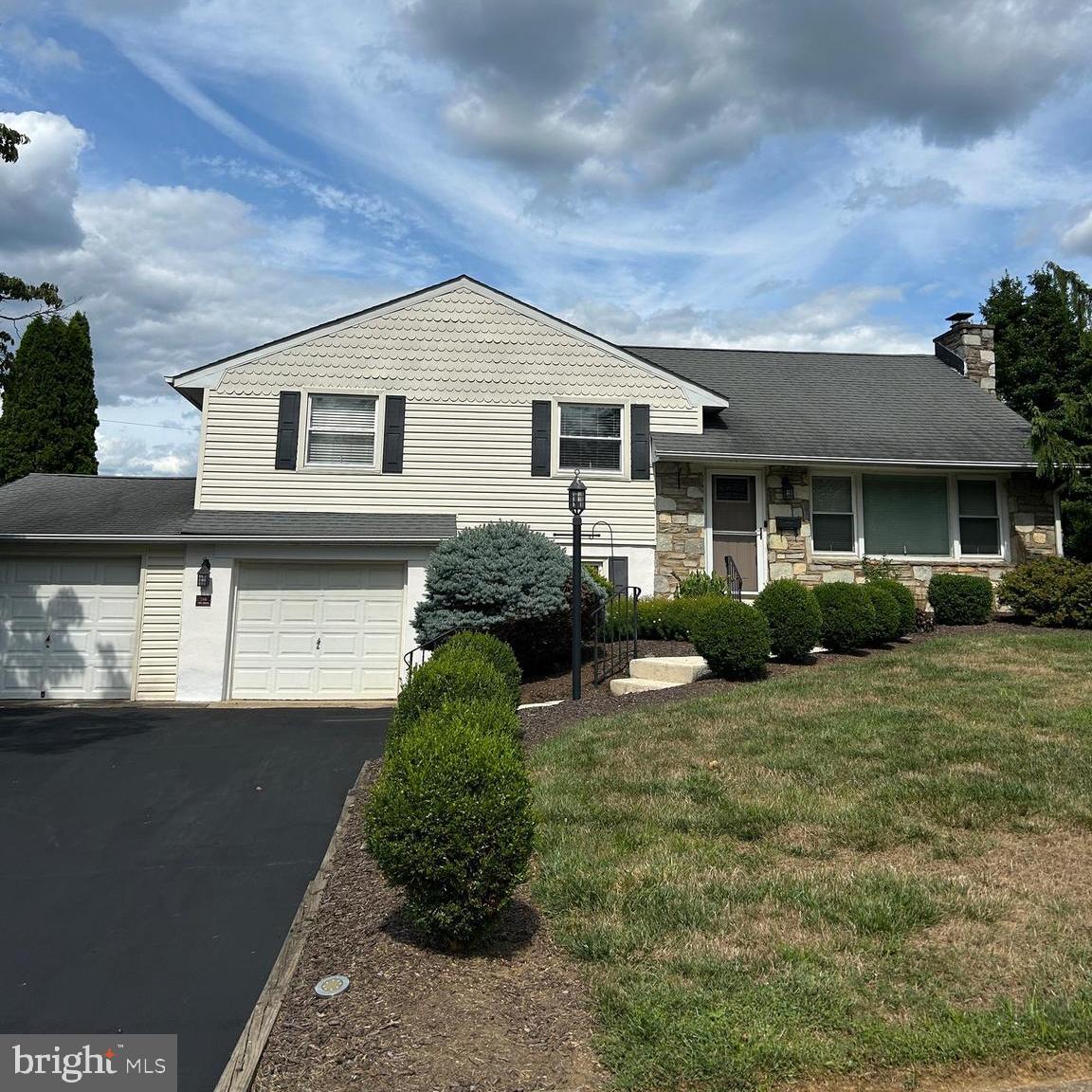 316 Mill Road Oreland, PA 19075 - Photo 3 of 36 Gallery Image 3