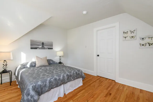 $429,900 | 2911 North Newhall Street, Milwaukee, WI 53211