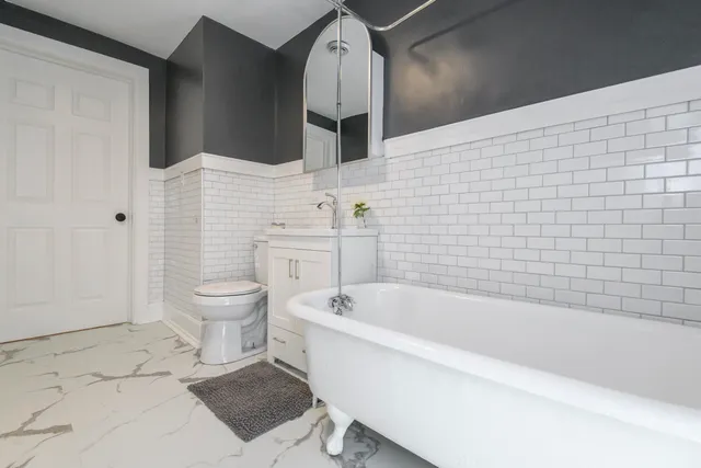 $429,900 | 2911 North Newhall Street, Milwaukee, WI 53211