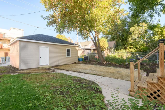 $429,900 | 2911 North Newhall Street, Milwaukee, WI 53211