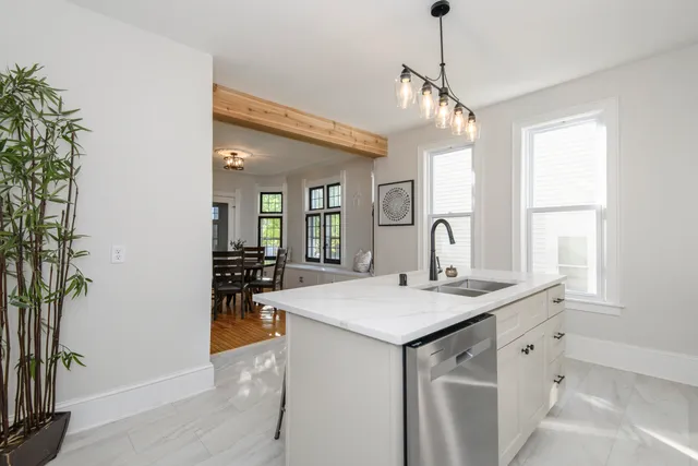 $429,900 | 2911 North Newhall Street, Milwaukee, WI 53211