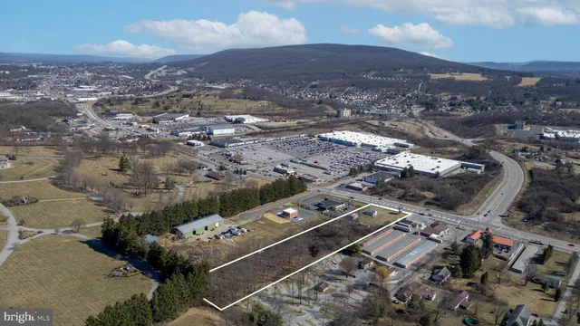 $499,999 | 2411 Plank Road, Duncansville, PA 16635