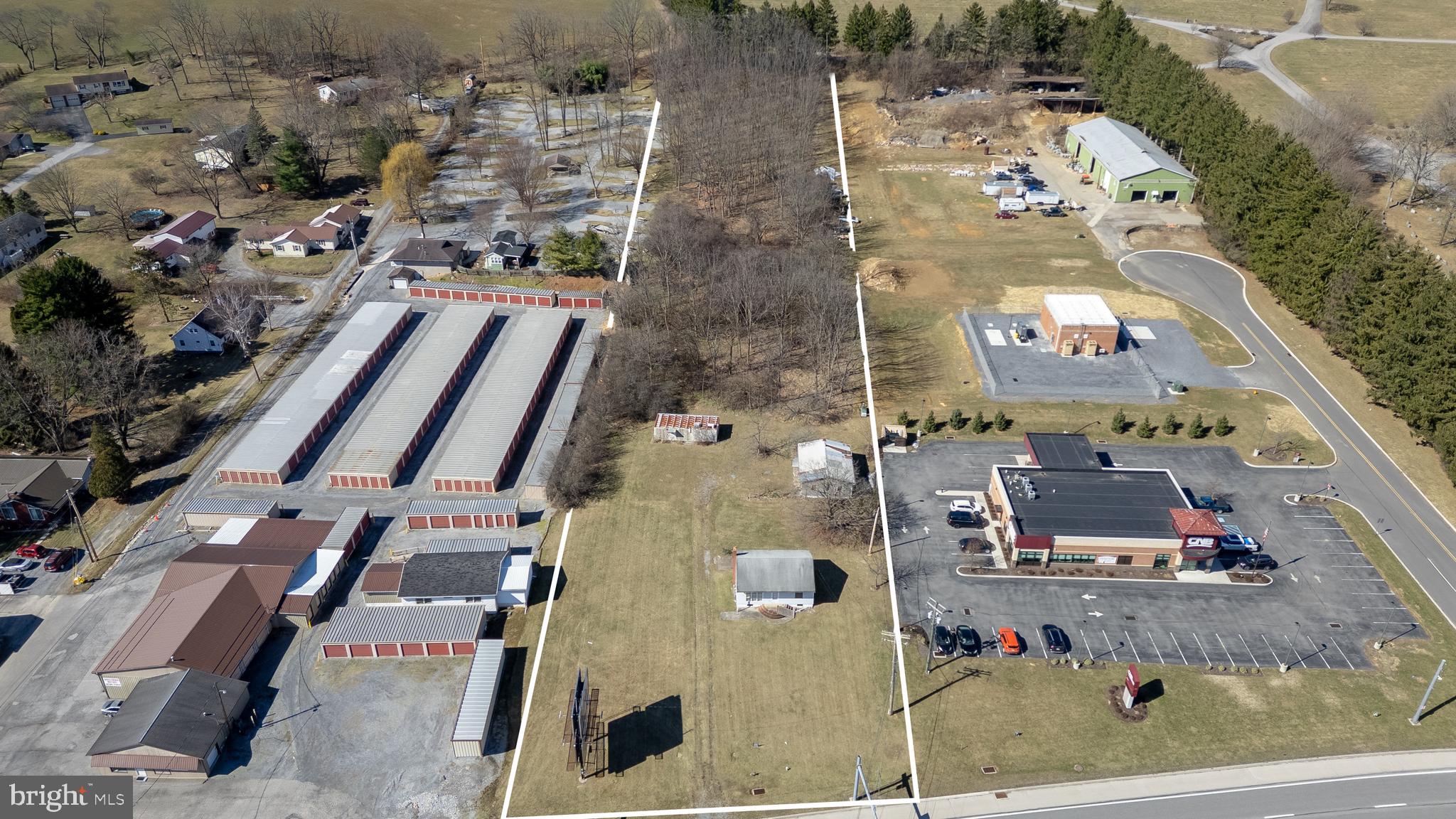 2411 Plank Road Duncansville, PA 16635 - Photo 4 of 22