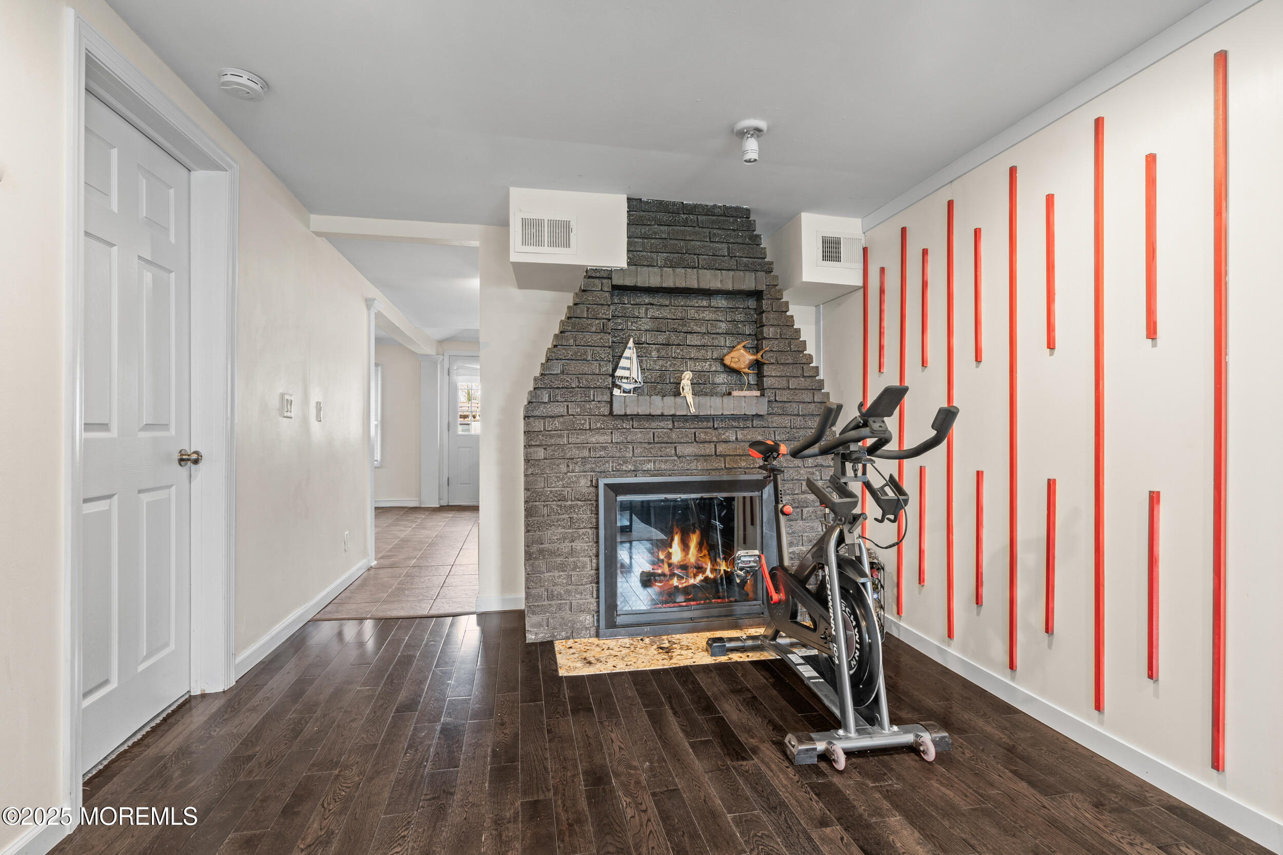 174 Whalepond Road Oakhurst, NJ 07755 - Photo 4 of 27 043