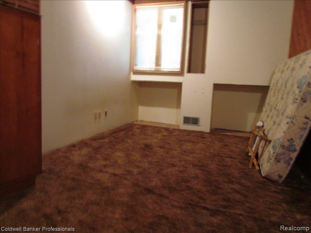 5801 Perryville Road Holly, MI 48442 - Photo 8 of 10 Bedroom
