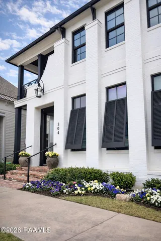 $825,000 | 304 Bella Vista Parkway, Youngsville, LA 70592