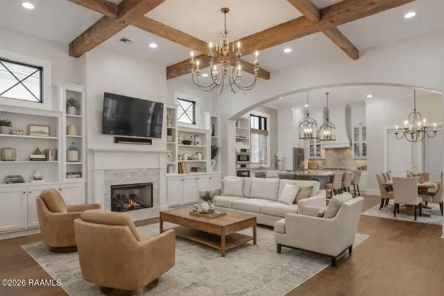 $825,000 | 304 Bella Vista Parkway, Youngsville, LA 70592