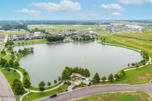 $825,000 | 304 Bella Vista Parkway, Youngsville, LA 70592