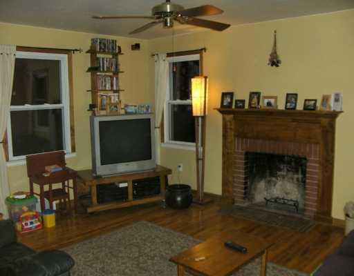 717 Thompson Run Road Pittsburgh, PA 15237 - Photo 5 of 8 Living Room.