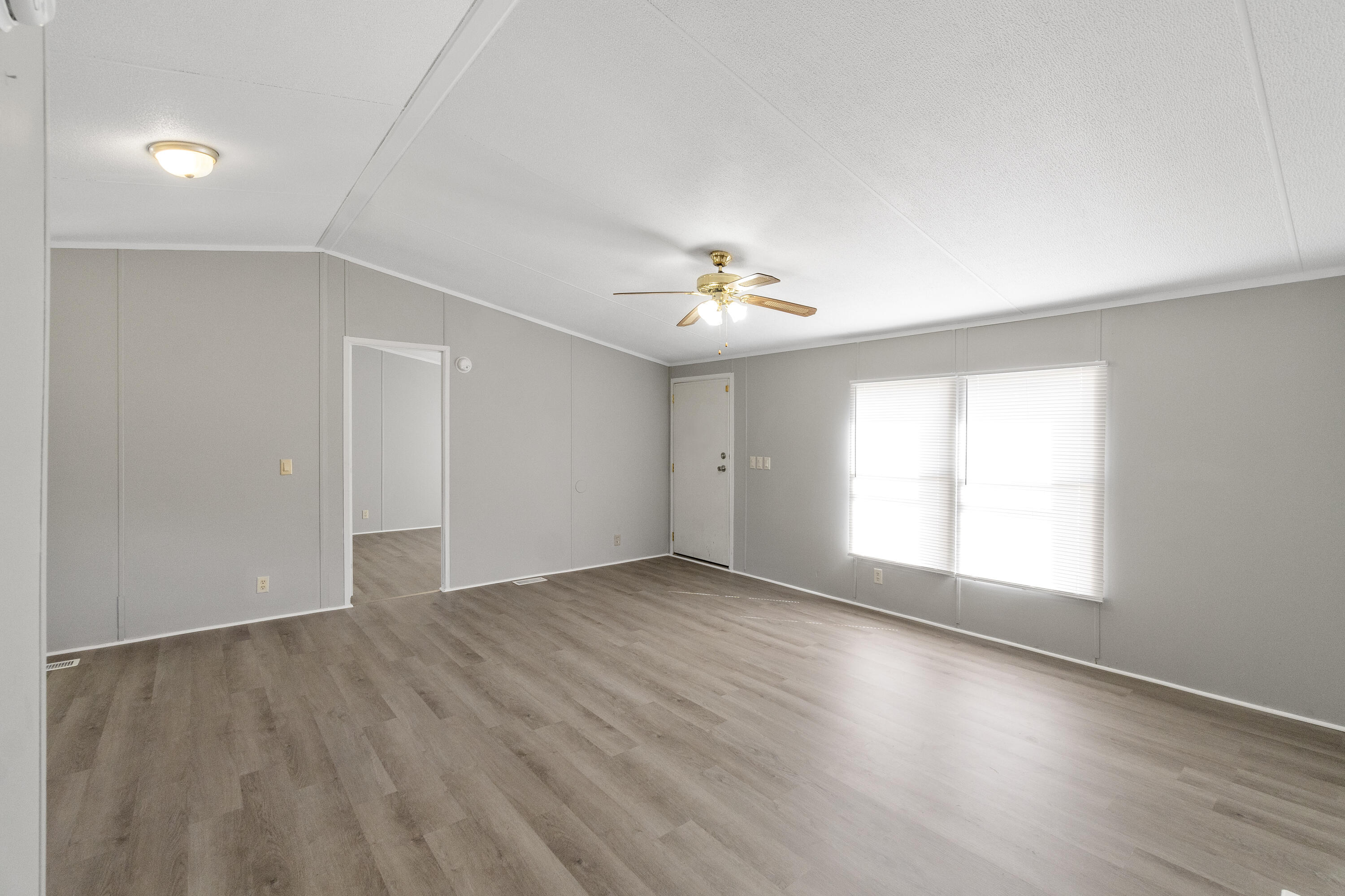 582 Old Stage Road Dandridge, TN 37725 - Photo 6 of 32 DSC05700