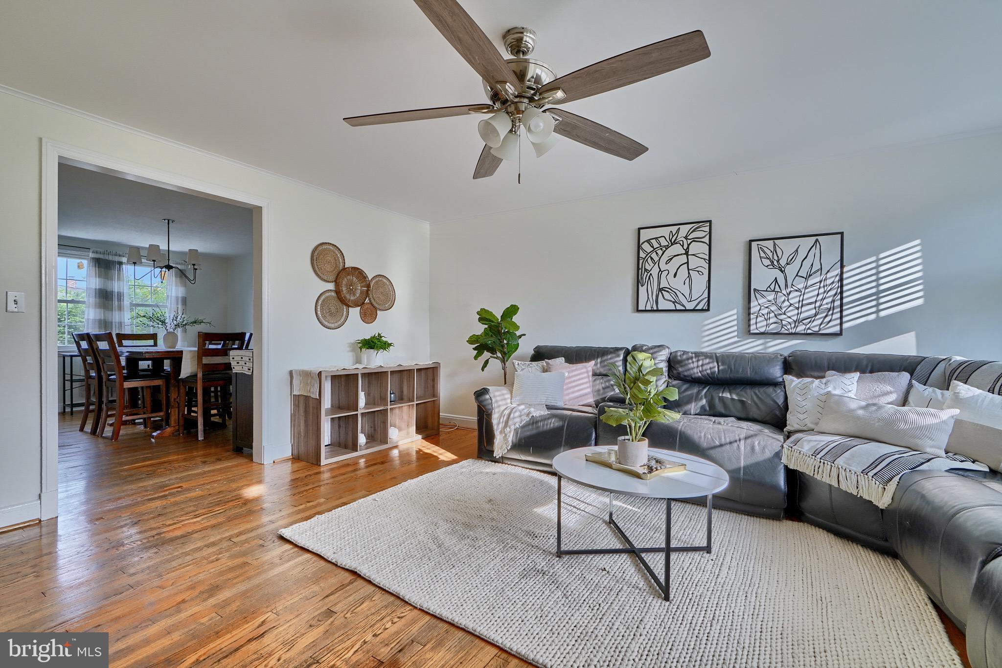 309 Whitfield Road Catonsville, MD 21228 - Photo 6 of 39 Beautiful living room