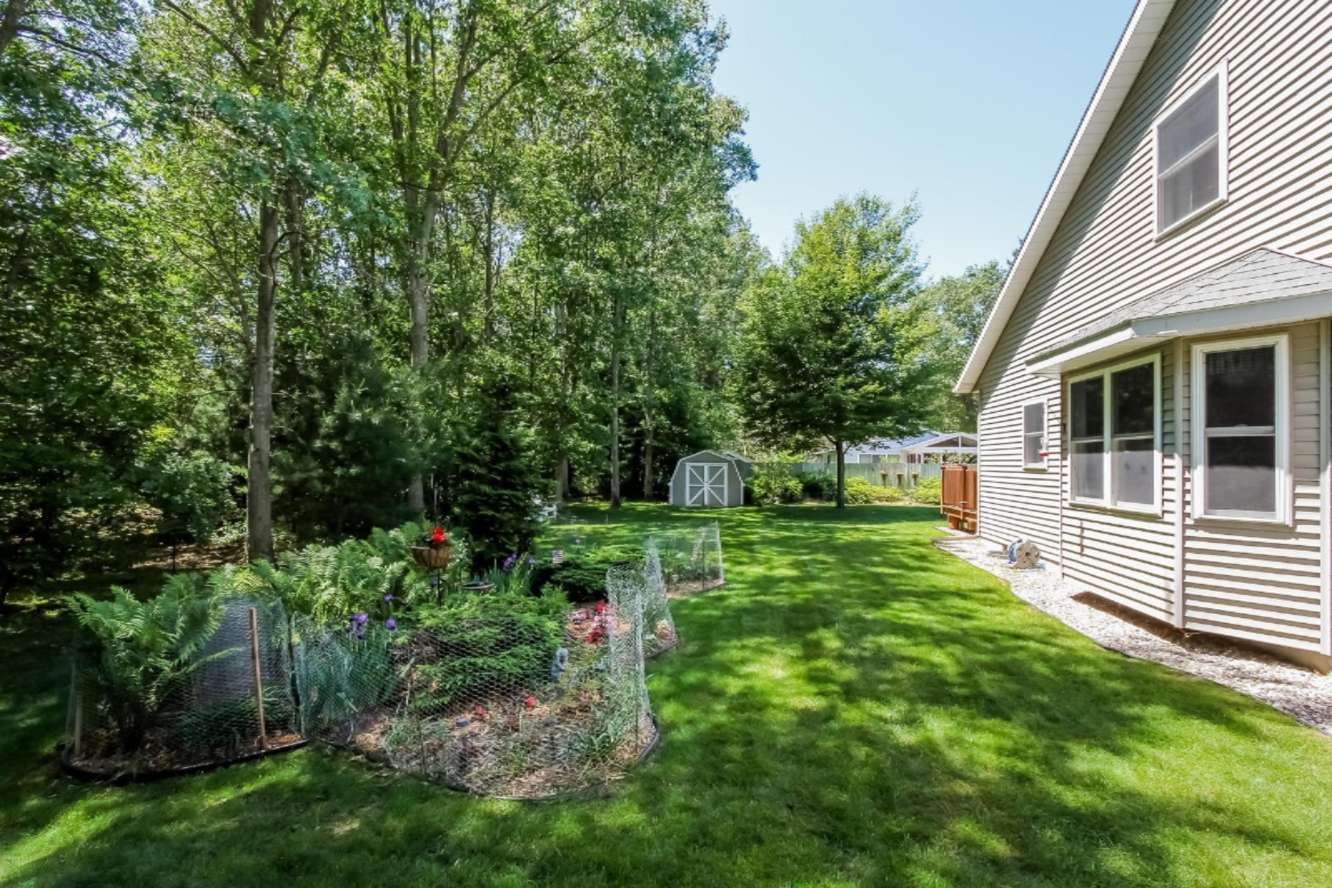 6571 Indian Point Road Montague, MI 49437 - Photo 29 of 38 029-Side_View-1835084-medium