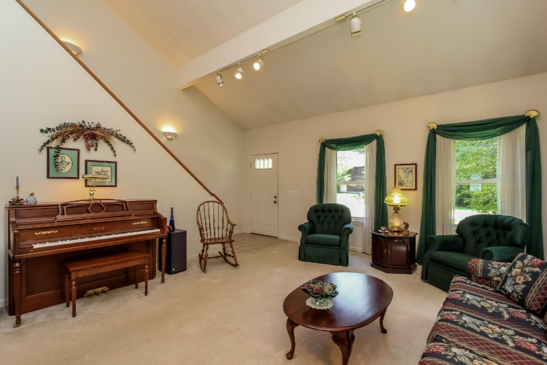 6571 Indian Point Road Montague, MI 49437 - Photo 5 of 38 005-Living_Room-1835065-medium