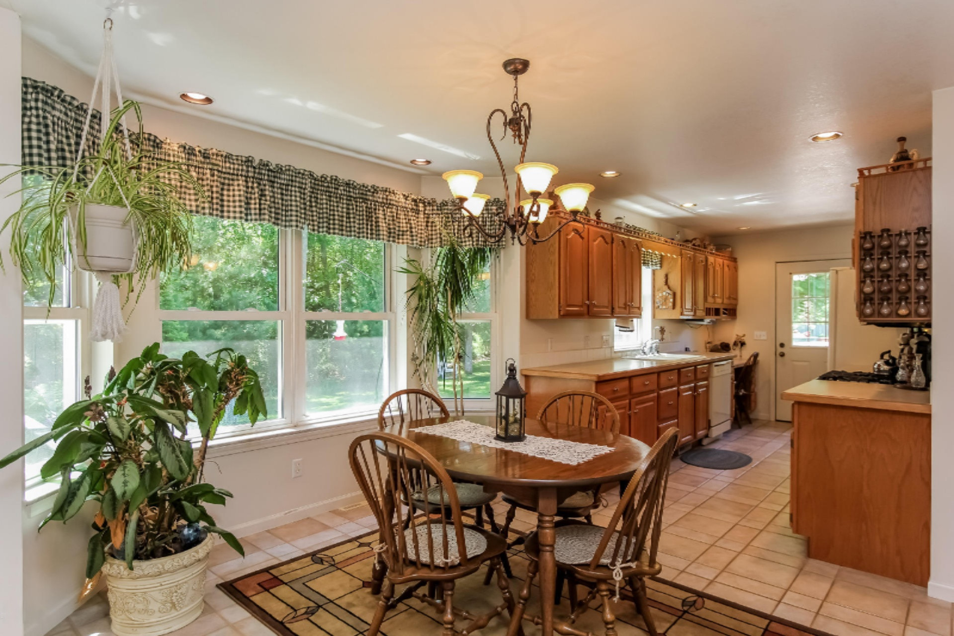 6571 Indian Point Road Montague, MI 49437 - Photo 8 of 38 008-Dining_Room-1835067-medium