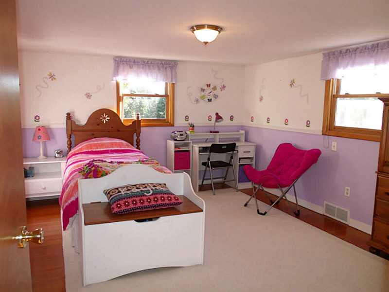 350 Sunset Road Pittsburgh, PA 15237 - Photo 15 of 25 Bedroom.