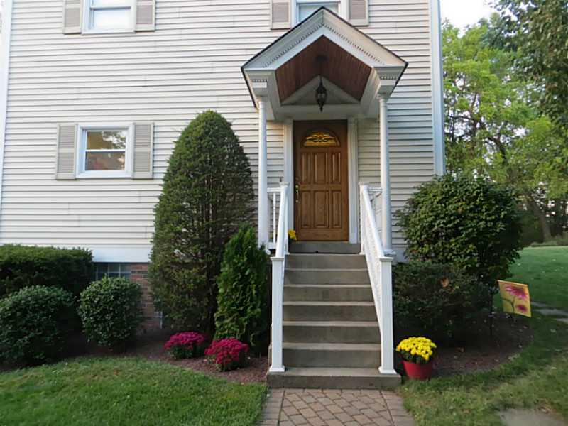 350 Sunset Road Pittsburgh, PA 15237 - Photo 24 of 25 Exterior Front.