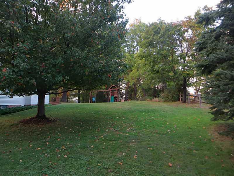 350 Sunset Road Pittsburgh, PA 15237 - Photo 25 of 25 Yard/Garden.