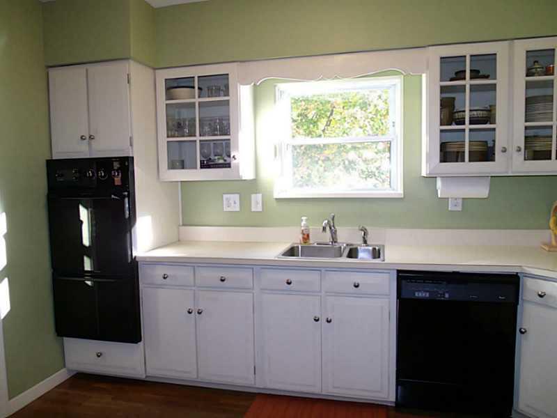 350 Sunset Road Pittsburgh, PA 15237 - Photo 7 of 25 Kitchen.