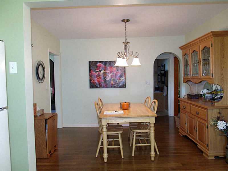 350 Sunset Road Pittsburgh, PA 15237 - Photo 9 of 25 Kitchen.