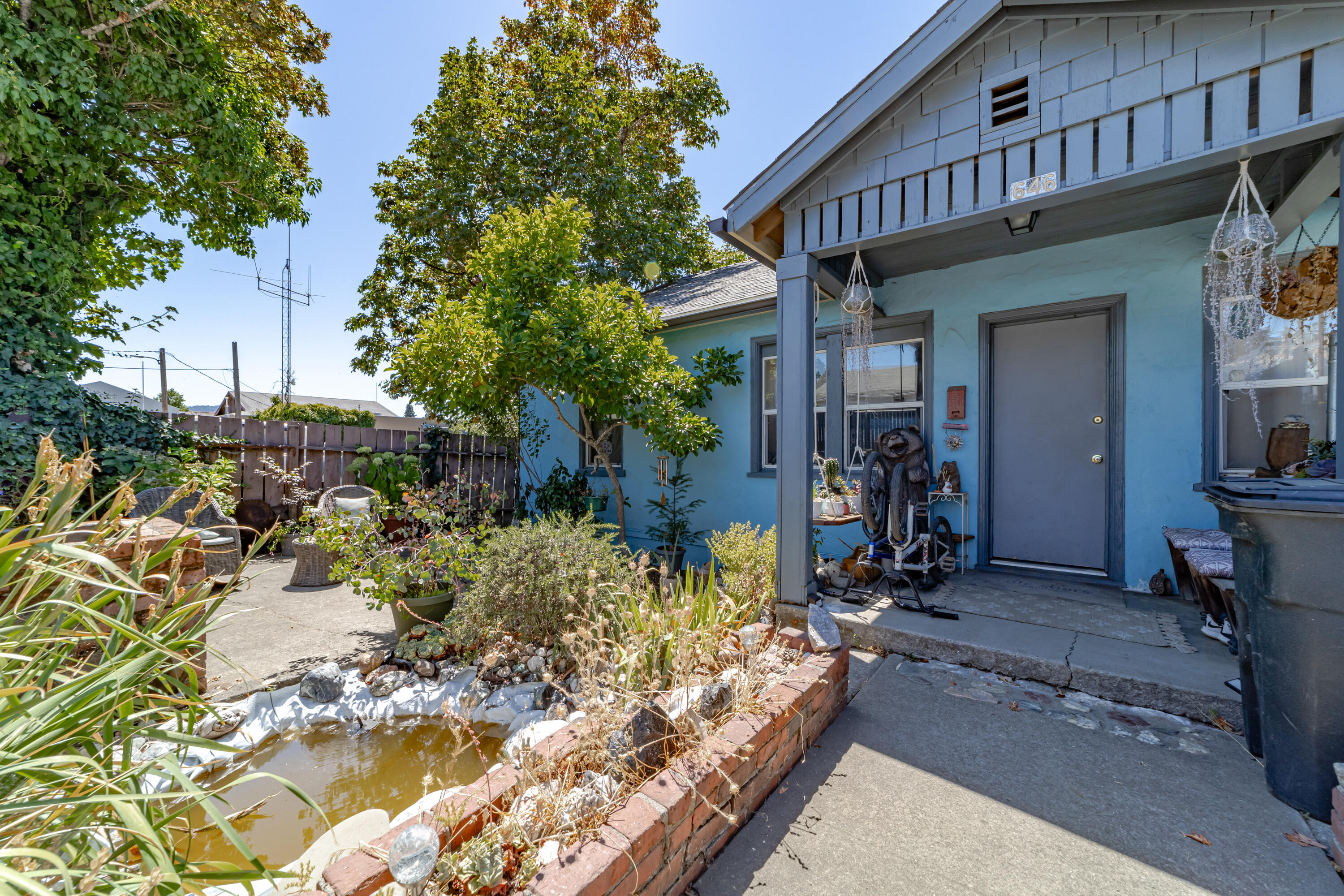 646 Locust Street Garberville, CA 95542 - Photo 4 of 58 04-646 Locust-104