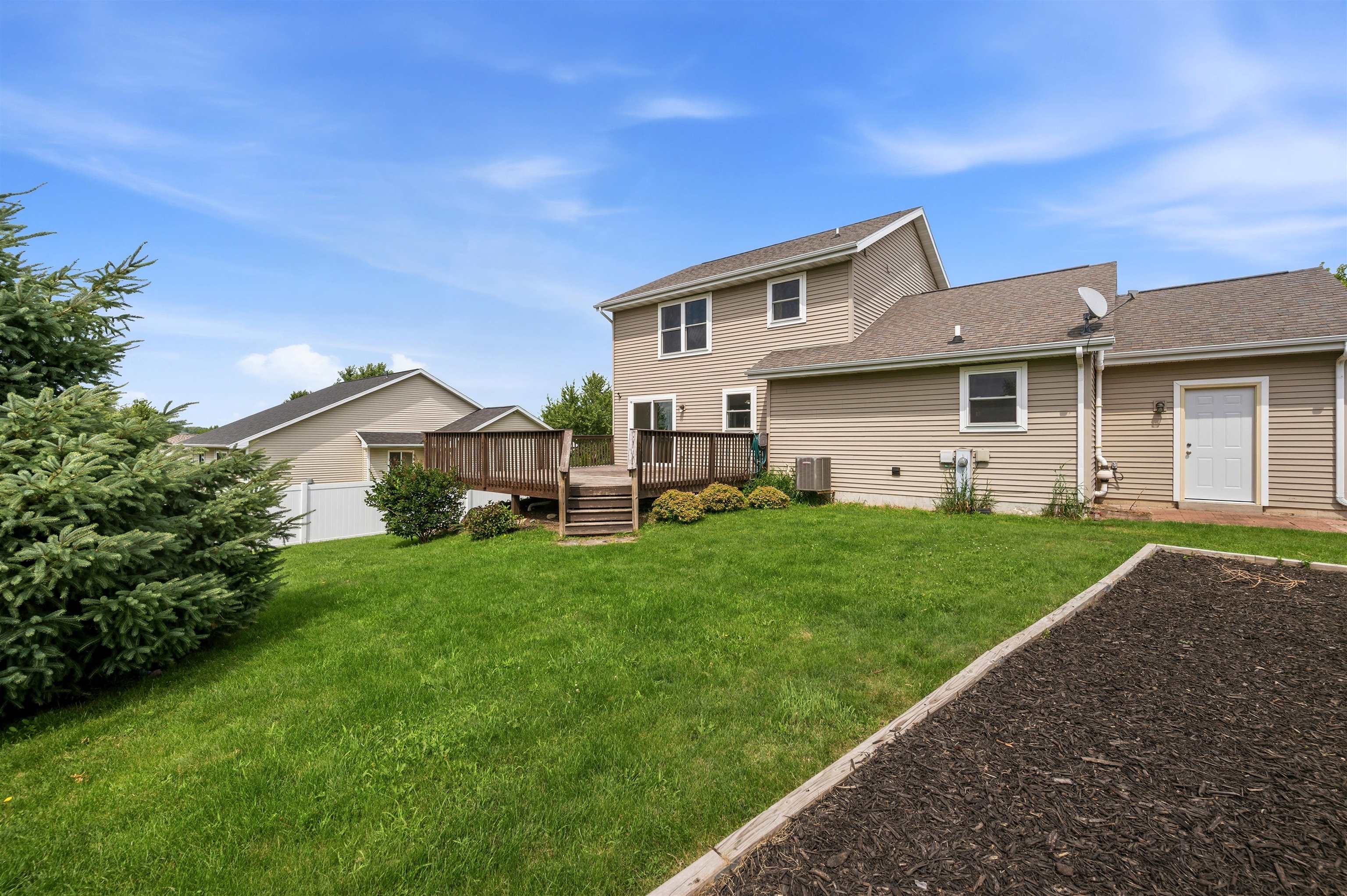 210 Rustic Drive Madison, WI 53718 - Photo 31 of 35
