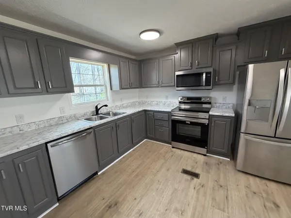 $165,000 | 12030 Driffield Drive, Coeburn, VA 24230